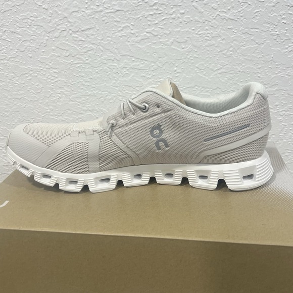 On Running Cloud 5 Pearl/White Breatheable Shoes Women Size 11 Light Brand New - Picture 4 of 8